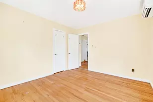 81 Lincoln Ave, Yonkers, NY 10704 - Photo 13