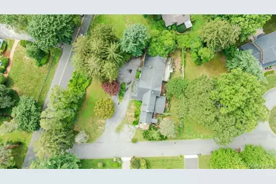 221 Huntington Bay Road, Huntington, NY 11743 - Photo 9