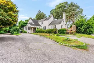 221 Huntington Bay Rd, Huntington, NY 11743 - Photo 19