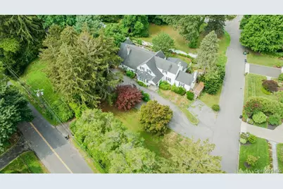 221 Huntington Bay Road, Huntington, NY 11743 - Photo 1