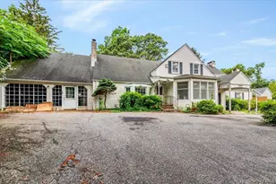 221 Huntington Bay Rd, Huntington, NY 11743 - Photo 21