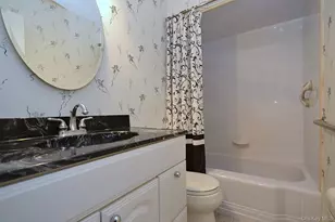 348 Town Line Rd, Commack, NY 11725 - Photo 11