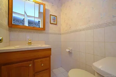 348 Town Line Road, Commack, NY 11725 - Photo 17