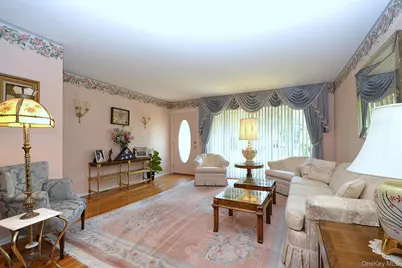 348 Town Line Road, Commack, NY 11725 - Photo 9