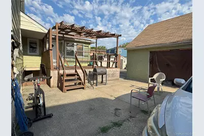 25519 148th Avenue, Rosedale, NY 11422 - Photo 5