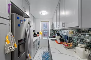 67-30 Clyde St, Forest Hills, NY 11375 - Photo 7