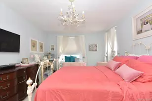 75 S Middle Neck, Great Neck, NY 11021 - Photo 9