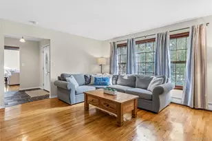 10 Woodfield Ave, Northport, NY 11768 - Photo 5