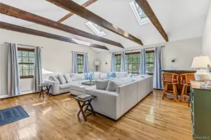 10 Woodfield Ave, Northport, NY 11768 - Photo 11