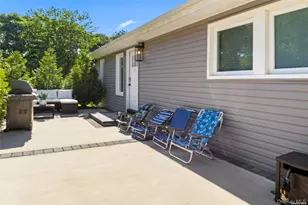 25 Peters Ln, Westhampton Beach, NY 11978 - Photo 11