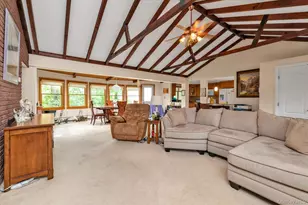 7 Swartout Pl, Amityville, NY 11701 - Photo 5