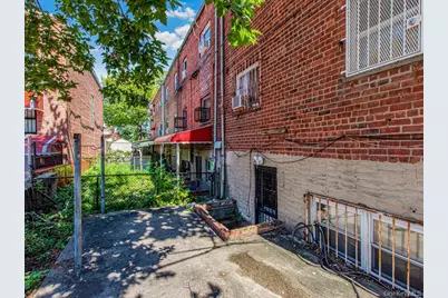 3863 Laconia Avenue, Bronx, NY 10469 - Photo 11