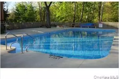 10 Oakwood Terrace #18, New Windsor, NY 12553 - Photo 23