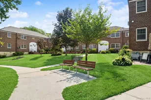 251-16 58th Ave, Little Neck, NY 11362 - Photo 19