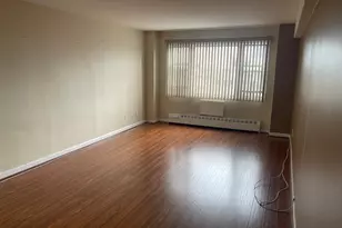 160-10 89th Ave, Jamaica, NY 11432 - Photo 7