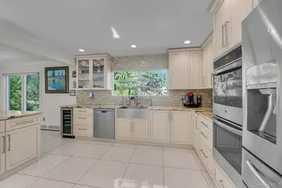 10 Macy Drive, Hewlett Bay Park, NY 11557 - Photo 9