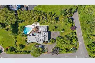 10 Macy Drive, Hewlett Bay Park, NY 11557 - Photo 35