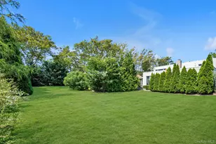 10 Macy Dr, Hewlett Bay Park, NY 11557 - Photo 27