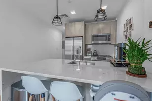 21-10 44th Dr, Long Island City, NY 11101 - Photo 7