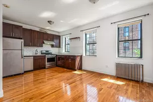 26-19 14th Pl, Astoria, NY 11102 - Photo 21