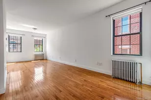 26-19 14th Pl, Astoria, NY 11102 - Photo 19