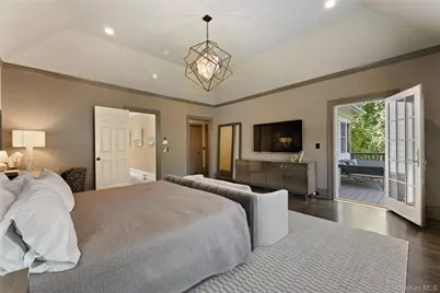 217 Rock Creek Lane, Scarsdale, NY 10583 - Photo 13