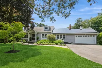 330 Private Road, Patchogue, NY 11772 - Photo 3