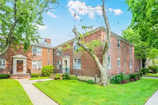 35-31 205th St, Bayside, NY 11361 - Photo 3