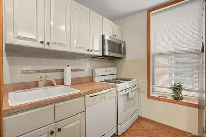 1036 Metcalf Avenue, Bronx, NY 10472 - Photo 5