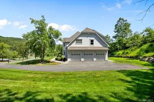 4 Beaver Pond Ct, Stony Point, NY 10980 - Photo 3