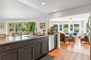 17A Oak Meadow Ln, Bellport, NY 11713 - Photo 3