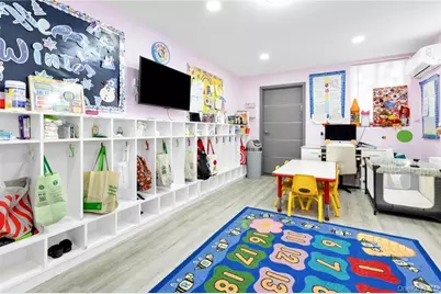 726 Manor Court, Brooklyn, NY 11235 - Photo 25