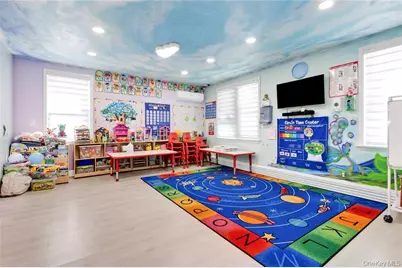 726 Manor Court, Brooklyn, NY 11235 - Photo 9