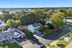 214 Tree Ave, Central Islip, NY 11722 - Photo 3