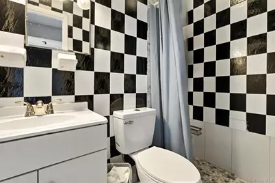 214 Tree Avenue, Central Islip, NY 11722 - Photo 17