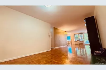 142-05 Roosevelt Avenue #204, Flushing, NY 11354 - Photo 7