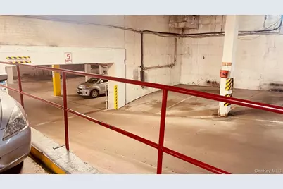 142-05 Roosevelt Avenue #204, Flushing, NY 11354 - Photo 3