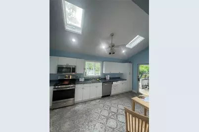 28 Apple Road, Southampton, NY 11968 - Photo 9