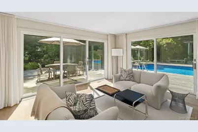 530 Hands Creek Road, East Hampton, NY 11937 - Photo 11