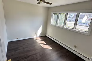 39 Comerford St, Port Jefferson Station, NY 11776 - Photo 9