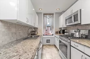 160-15 Powells Cove Blvd, Whitestone, NY 11357 - Photo 3