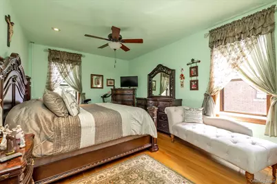 160-15 Powells Cove Boulevard #C202, Whitestone, NY 11357 - Photo 9