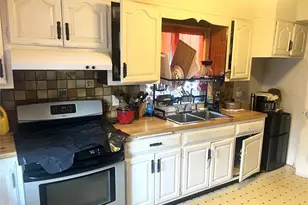 5 Crest Pl, Elmsford, NY 10523 - Photo 9