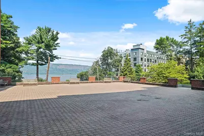 1 Hawley Terrace #2J, Yonkers, NY 10701 - Photo 25