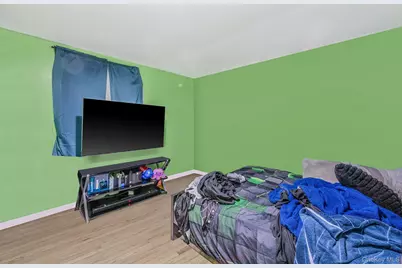 8 Willoughby Street, Brentwood, NY 11717 - Photo 27