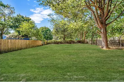 8 Willoughby Street, Brentwood, NY 11717 - Photo 9