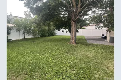 918 10th Street, West Babylon, NY 11704 - Photo 3