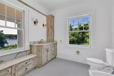 158 E Shore Road, Huntington, NY 11743 - Photo 29