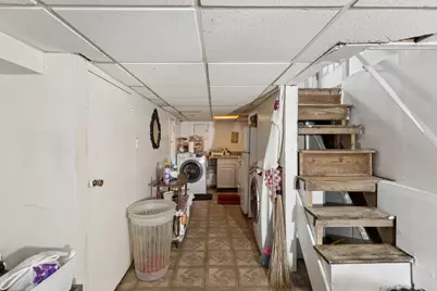 91-25 Gold Road, Ozone Park, NY 11417 - Photo 17