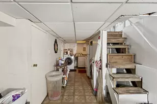 91-25 Gold Rd, Ozone Park, NY 11417 - Photo 17